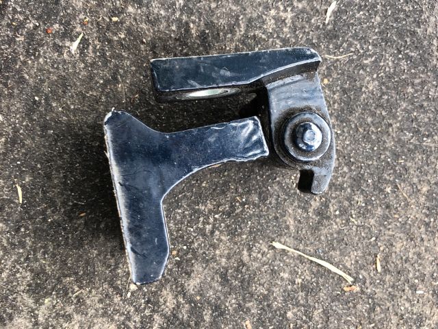 bontott AUDI A3 Jobb első Felső Zsanér