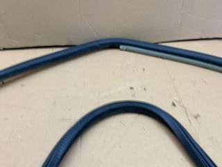 bontott AUDI A3 Jobb első Gumikéder