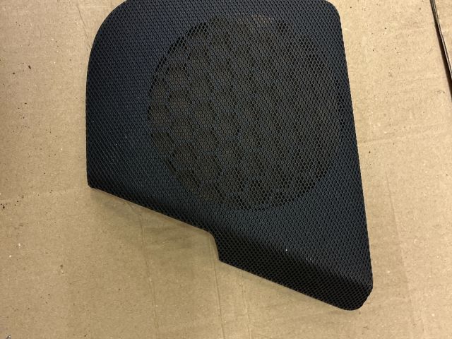 bontott AUDI A3 Jobb első Hangszóró Burkolat
