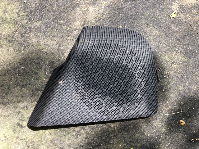 bontott AUDI A3 Jobb első Hangszóró Burkolat