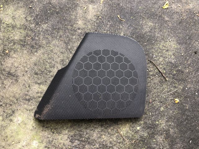 bontott AUDI A3 Jobb első Hangszóró Burkolat