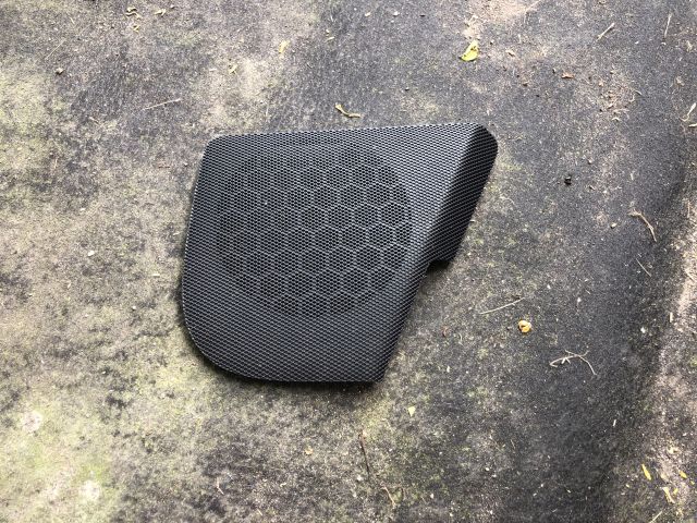 bontott AUDI A3 Jobb első Hangszóró Burkolat