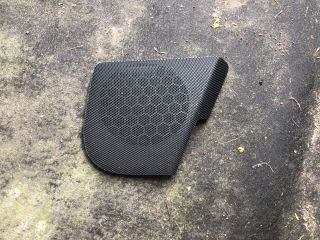 bontott AUDI A3 Jobb első Hangszóró Burkolat