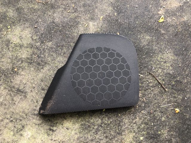 bontott AUDI A3 Jobb első Hangszóró Burkolat