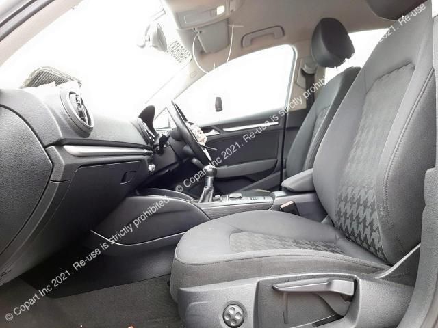 bontott AUDI A3 Jobb első Kapaszkodó (Felső)