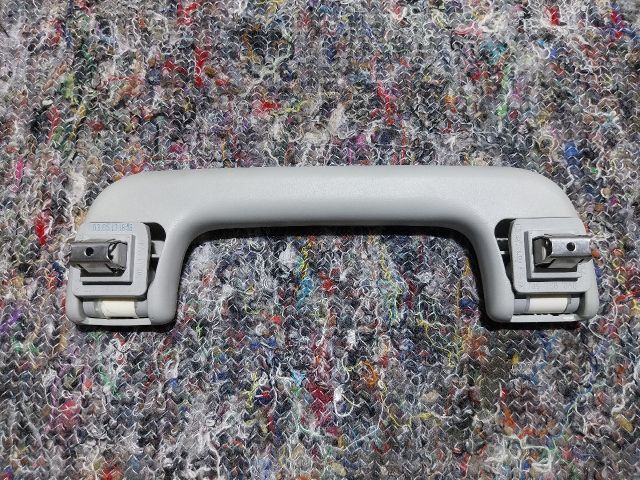 bontott AUDI A3 Jobb első Kapaszkodó (Felső)