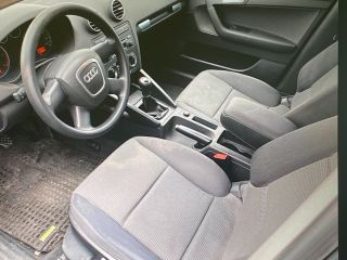 bontott AUDI A3 Jobb első Kilincs Bowden