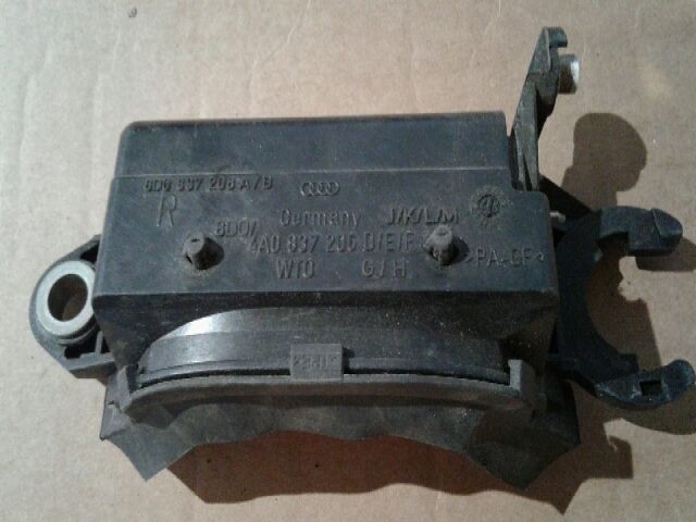 bontott AUDI A3 Jobb első Külső Kilincs