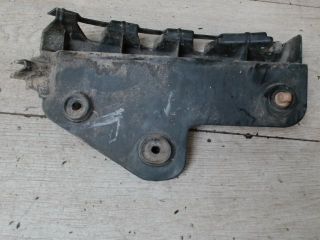 bontott AUDI A3 Jobb első Lökhárító Tartó (Műanyag)