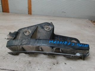 bontott AUDI A3 Jobb első Lökhárító Tartó (Műanyag)