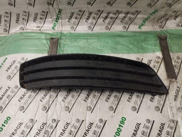 bontott AUDI A3 Jobb első Lökhárító Vakborítás