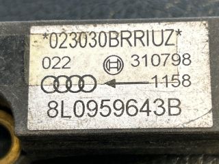 bontott AUDI A3 Jobb első Oldal Ütközés Érzékelő