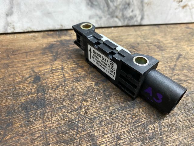 bontott AUDI A3 Jobb első Oldal Ütközés Érzékelő