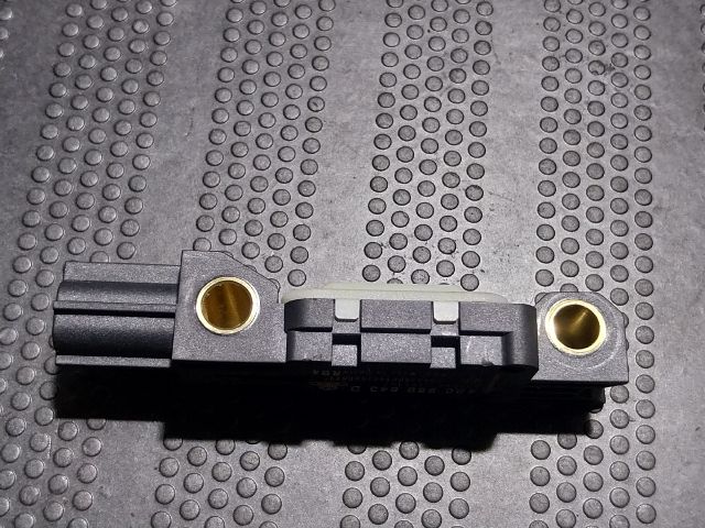 bontott AUDI A3 Jobb első Oldal Ütközés Érzékelő