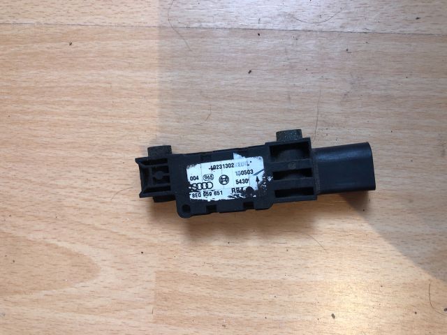 bontott AUDI A3 Jobb első Oldal Ütközés Érzékelő