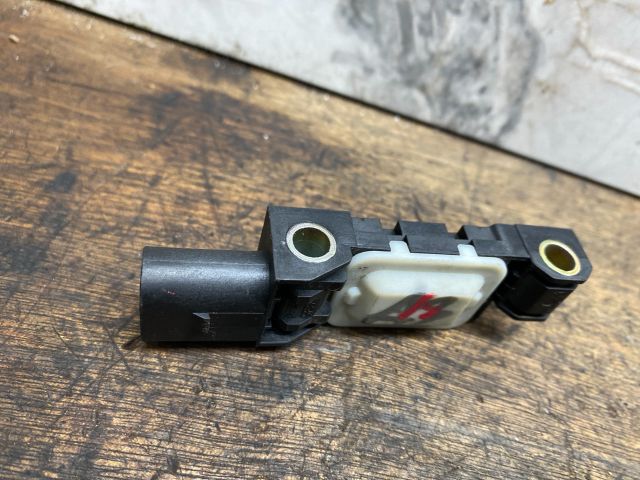 bontott AUDI A3 Jobb első Oldal Ütközés Érzékelő