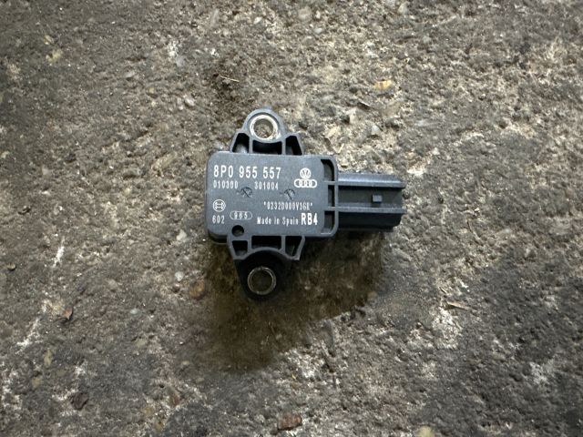 bontott AUDI A3 Jobb első Oldal Ütközés Érzékelő