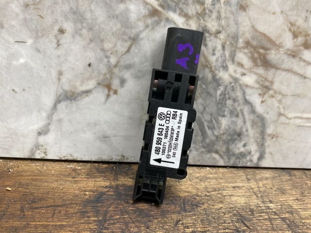 bontott AUDI A3 Jobb első Oldal Ütközés Érzékelő