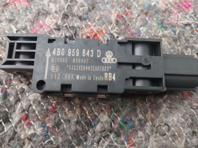 bontott AUDI A3 Jobb első Oldal Ütközés Érzékelő