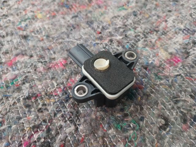 bontott AUDI A3 Jobb első Oldal Ütközés Érzékelő