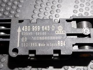 bontott AUDI A3 Jobb első Oldal Ütközés Érzékelő