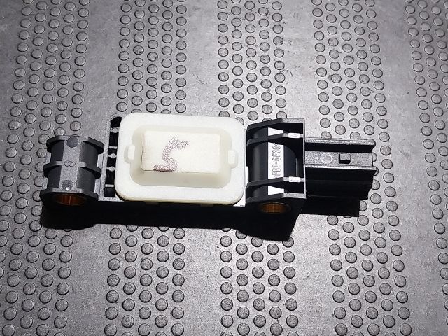 bontott AUDI A3 Jobb első Oldal Ütközés Érzékelő