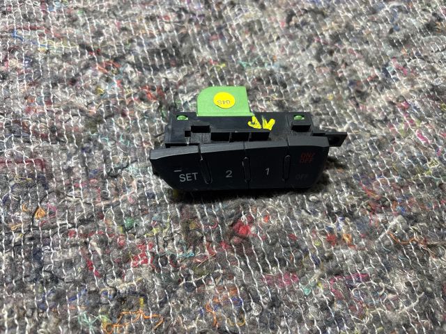 bontott AUDI A3 Jobb első Ülésállító Kapcsoló