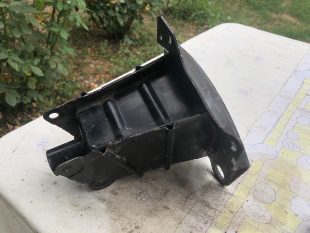 bontott AUDI A3 Jobb első Ütközéscsillapító