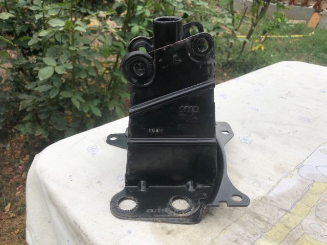 bontott AUDI A3 Jobb első Ütközéscsillapító