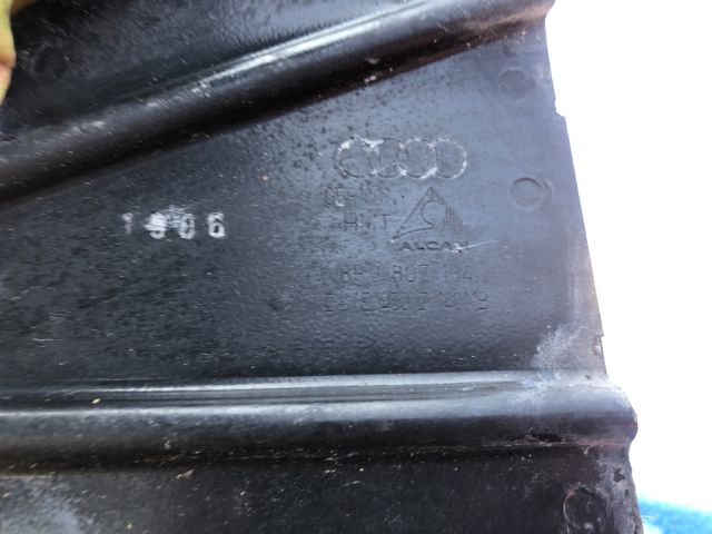 bontott AUDI A3 Jobb első Ütközéscsillapító