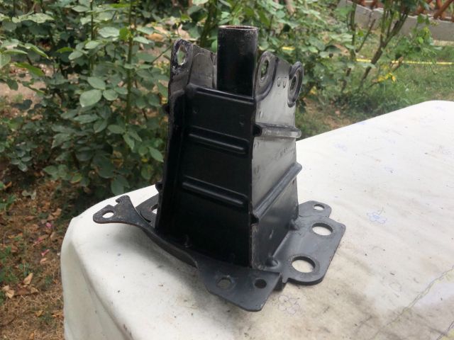 bontott AUDI A3 Jobb első Ütközéscsillapító