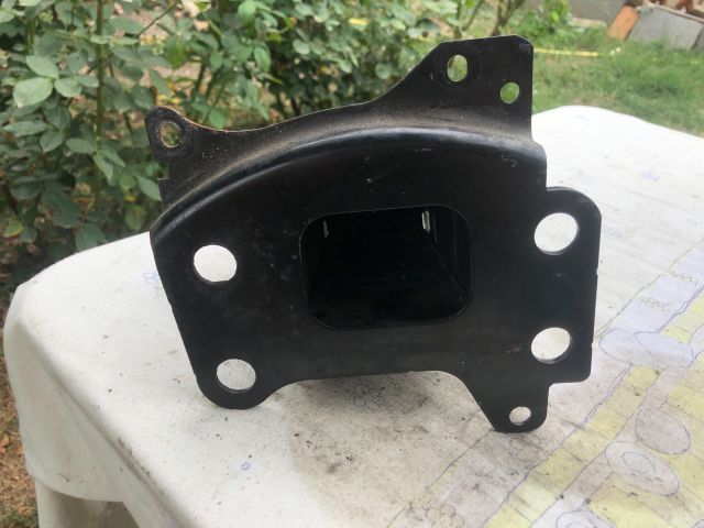 bontott AUDI A3 Jobb első Ütközéscsillapító