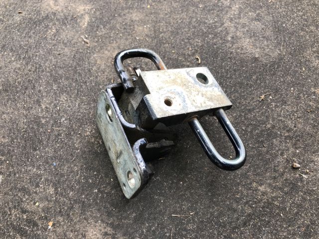 bontott AUDI A3 Jobb első Zsanér