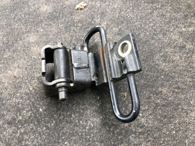 bontott AUDI A3 Jobb első Zsanér