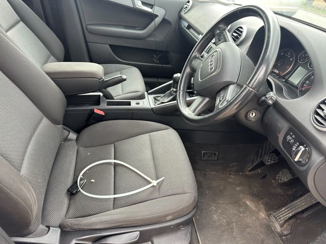 bontott AUDI A3 Jobb Fejlégzsák