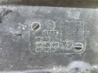 bontott AUDI A3 Jobb Fenéklemez