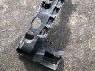 bontott AUDI A3 Jobb Fényszóró Tartó