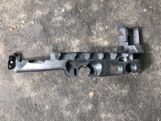 bontott AUDI A3 Jobb Fényszóró Tartó