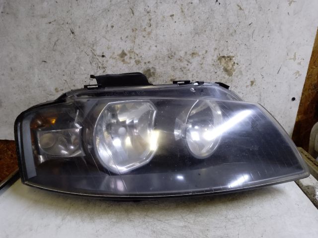 bontott AUDI A3 Jobb Fényszóró