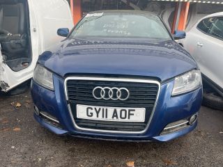 bontott AUDI A3 Jobb Fényszóró