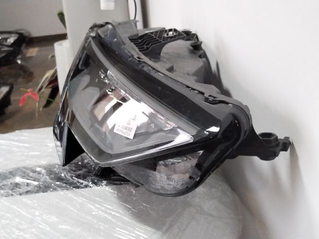 bontott AUDI A3 Jobb Fényszóró