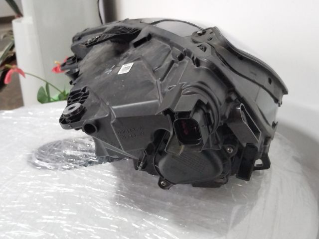 bontott AUDI A3 Jobb Fényszóró