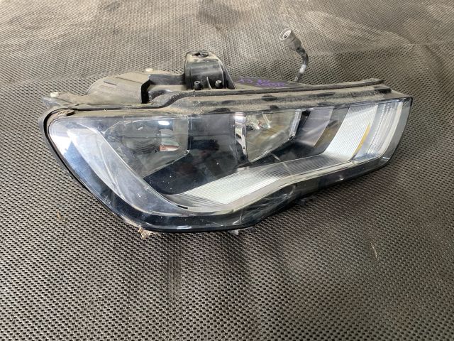bontott AUDI A3 Jobb Fényszóró