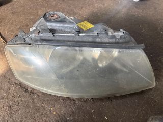 bontott AUDI A3 Jobb Fényszóró