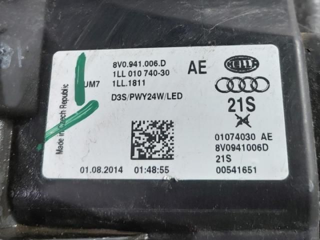 bontott AUDI A3 Jobb Fényszóró