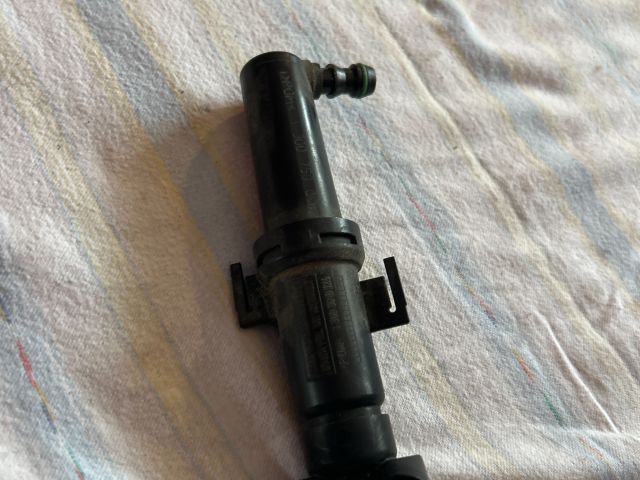 bontott AUDI A3 Jobb Fényszórómosó Fúvóka