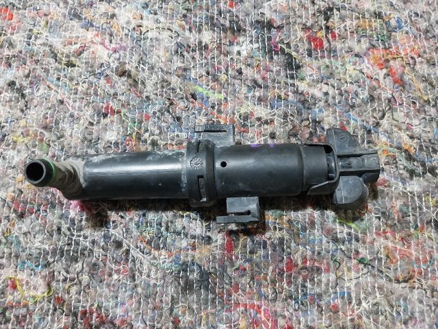 bontott AUDI A3 Jobb Fényszórómosó Fúvóka