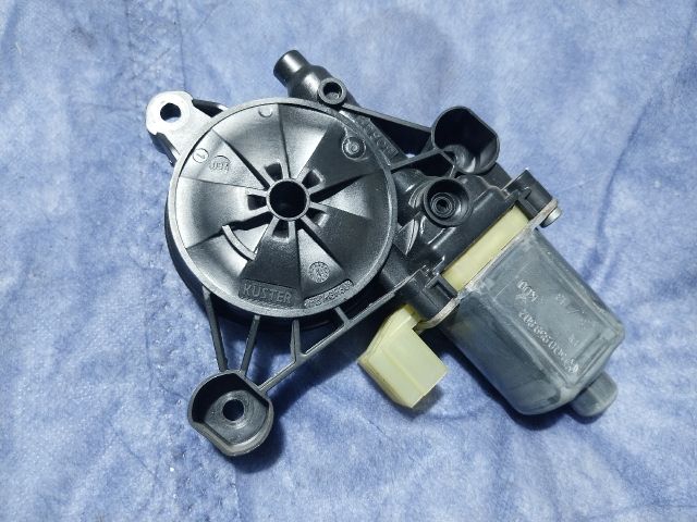 bontott AUDI A3 Jobb hátsó Ablakemelő Motor