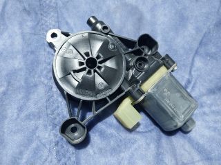 bontott AUDI A3 Jobb hátsó Ablakemelő Motor