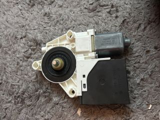 bontott AUDI A3 Jobb hátsó Ablakemelő Motor